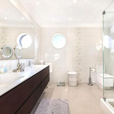 Apartamento With Pool